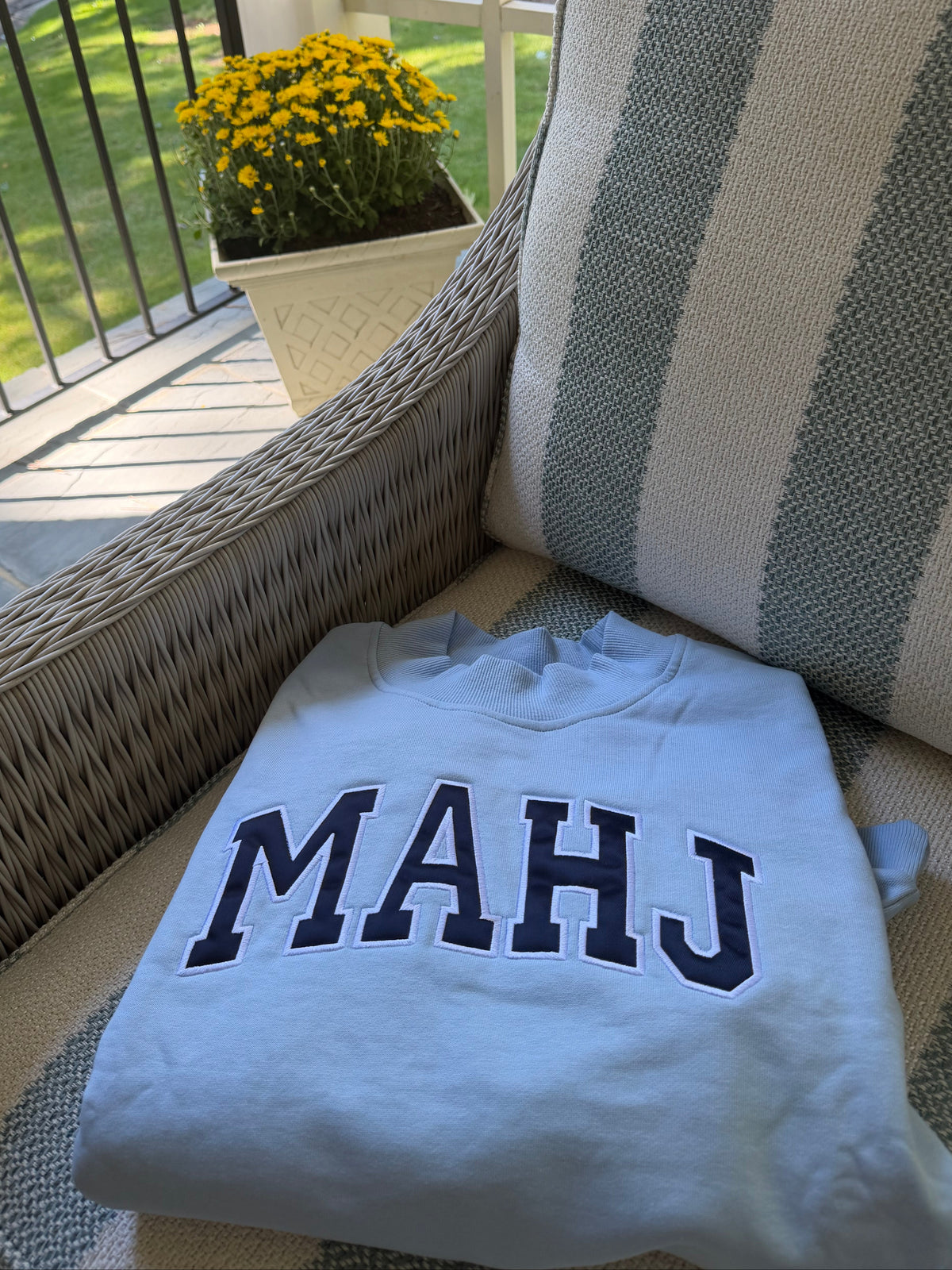 MAHJ Mockneck