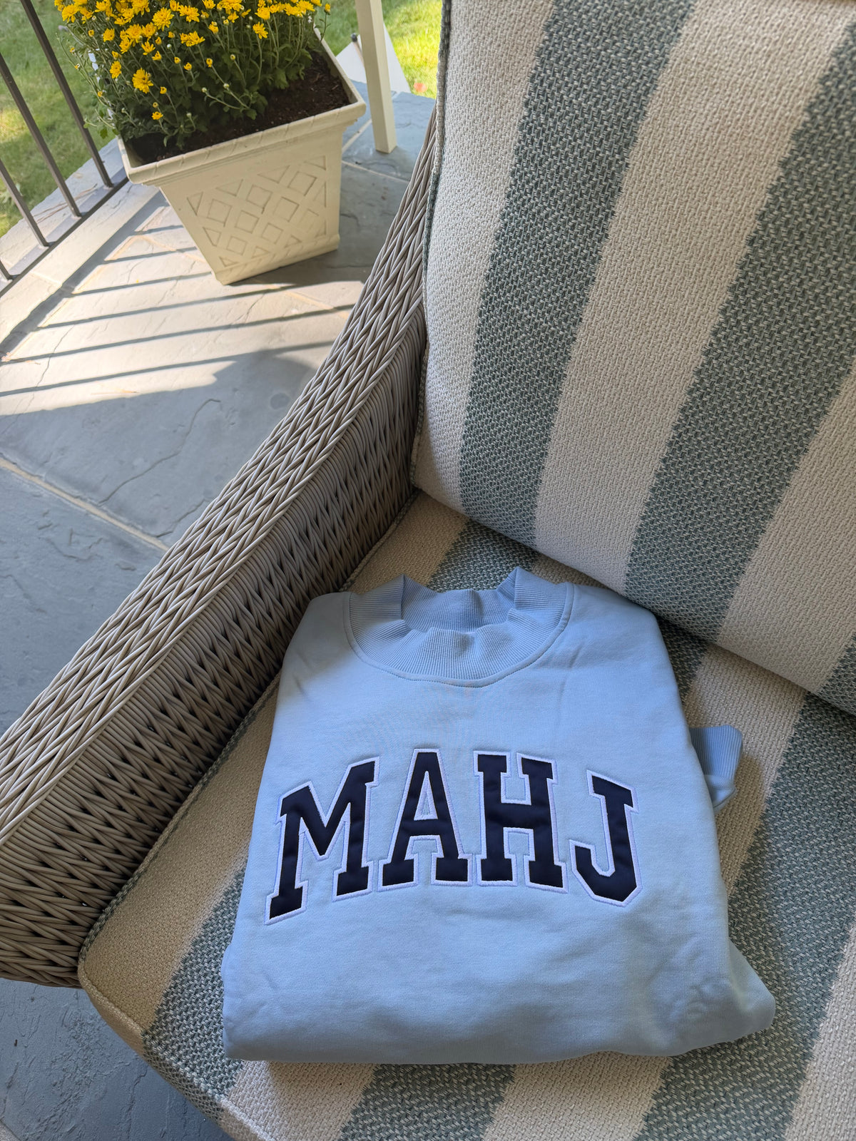 MAHJ Mockneck